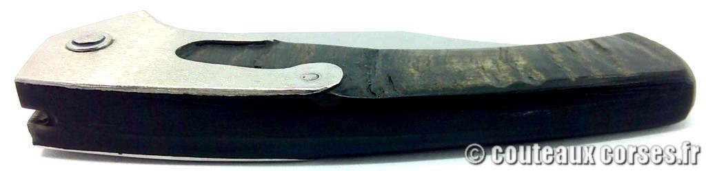 couteau-corse-traditionnel-lame-acier-carbone-manche-corne-de-bouc-et-mitre-aluminium-KJOIP445-4