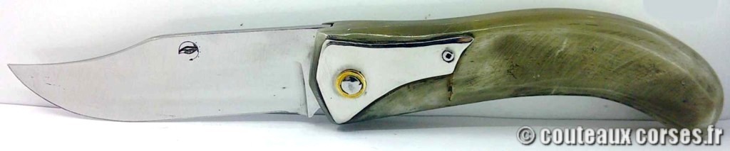 couteau-corse-traditionnel-lame-acier-carbone-manche-corne-de-belier-et-mitre-aluminium-ASWXP147-5