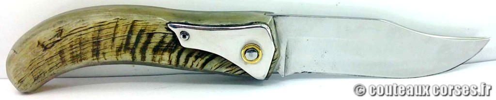 couteau-corse-traditionnel-lame-acier-carbone-manche-corne-de-bouc-et-mitre-aluminium-ASWXP147-6