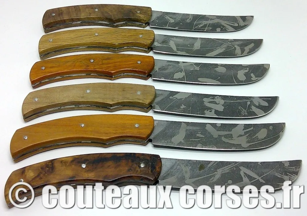 couteaux-corses-set-table-AT050225-1-14 couteaux-corses-set-table-AT050225-1-14