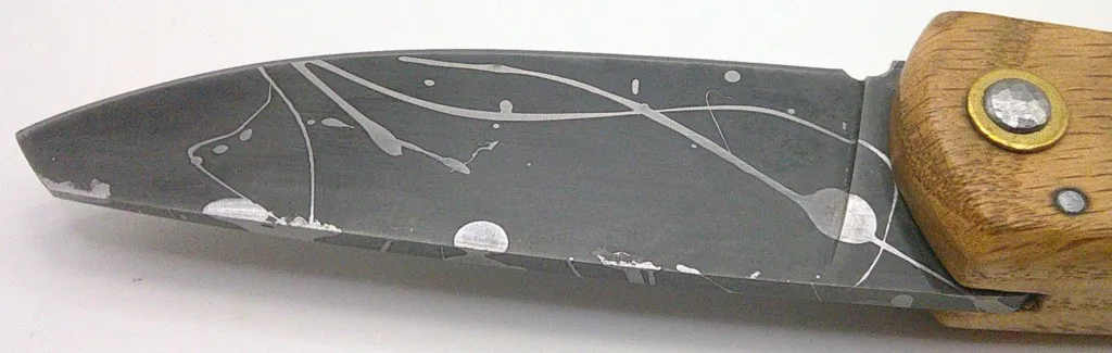 lame-xc75-stone-wash-trombella-detail.webp