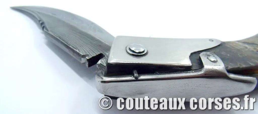 Couteau artisanal corse, A Vellutini cb760 couteaux-corses-vellutini-BTRFD294-698.jpg