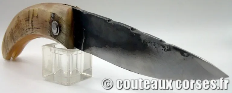 couteau-artisanal-corse-75487BB-1-10 couteau-corse-palazzu-corne-de-belier-75487BB-10