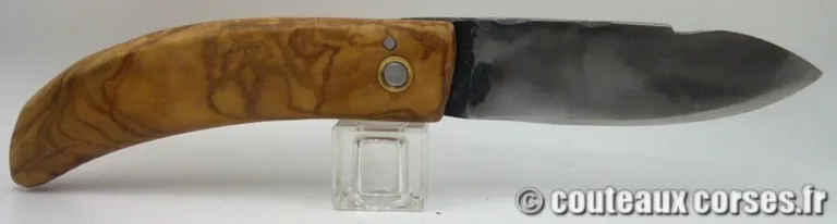 Cultella corsa manche en bois d'olivier incrustée d'une Corse en palissandre et lame en acier carbone -6 Cultella corsa manche en bois d'olivier incrustée d'une Corse en palissandre et lame en acier carbone -6